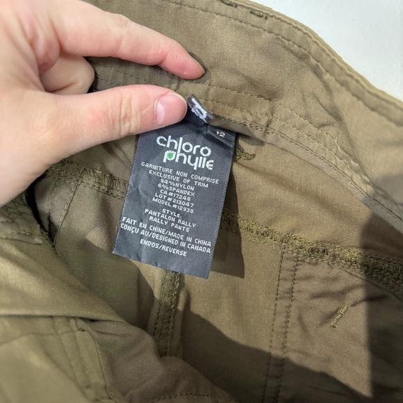 🎉4/30$🎉 Chlorophylle Khaki Technical Hiking Pants - Size 12 - Picture 6 of 6